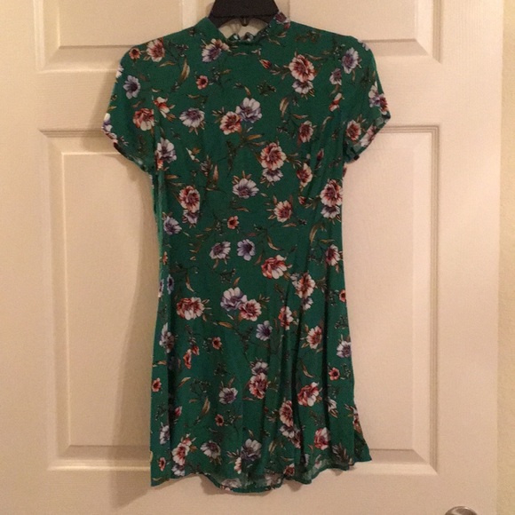 Forever 21 Dresses & Skirts - Mini mock neck dress